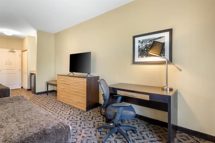 Best Western Plus College Park Hotel