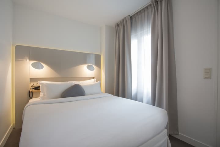 Maison Bram Paris Gare de l'Est, Tapestry Collection Hilton