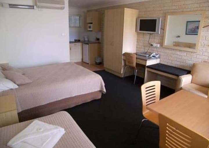 Aston Hill Motor Lodge