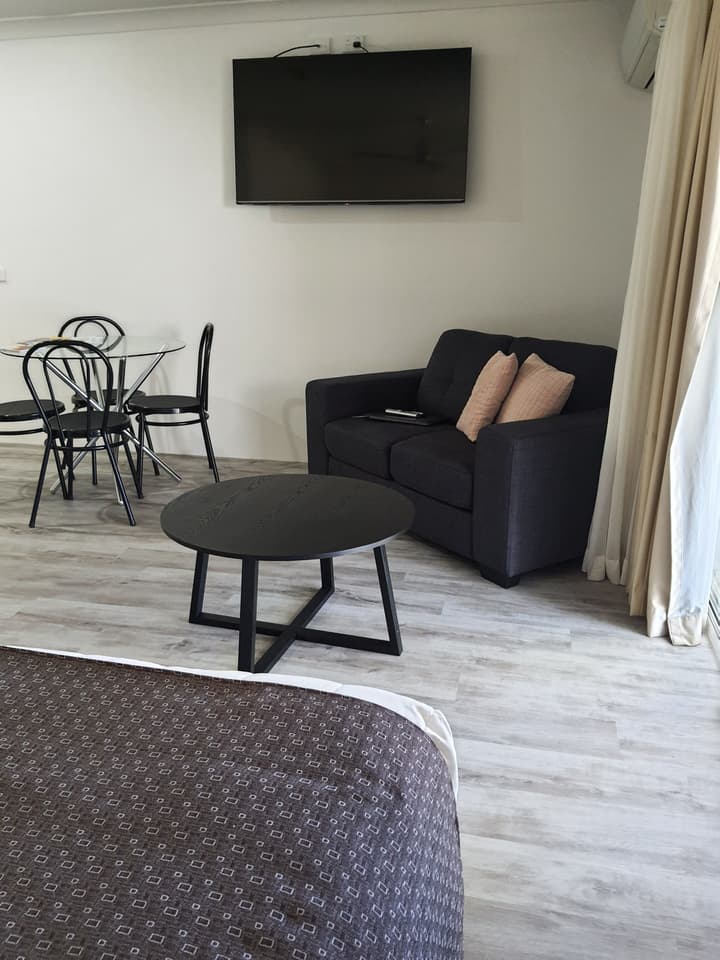 Aston Hill Motor Lodge