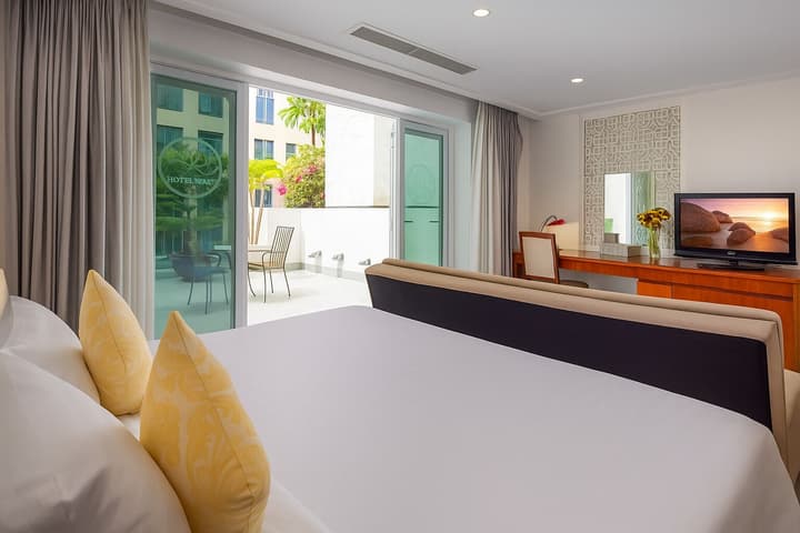 White Lotus Hotel Saigon
