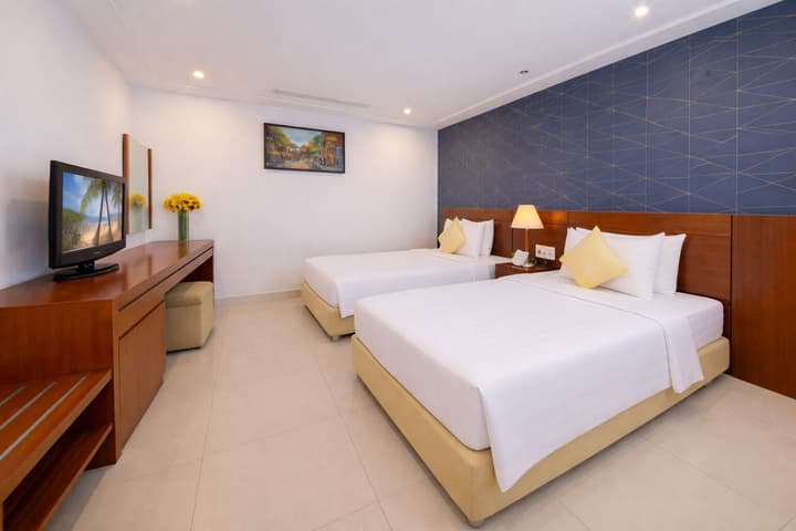 White Lotus Hotel Saigon