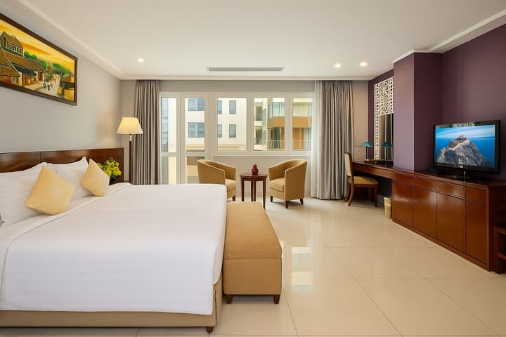 White Lotus Hotel Saigon