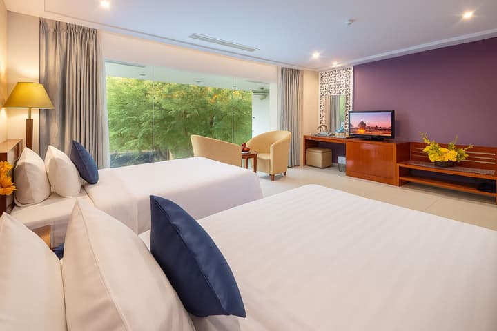 White Lotus Hotel Saigon