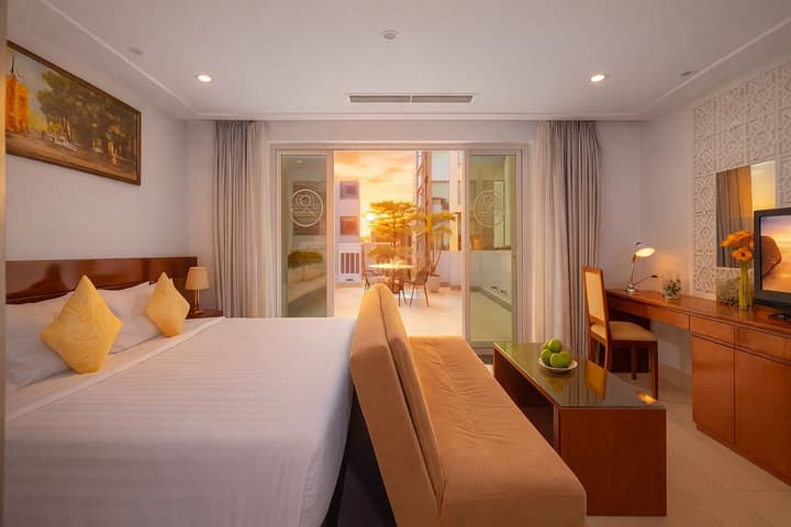 White Lotus Hotel Saigon