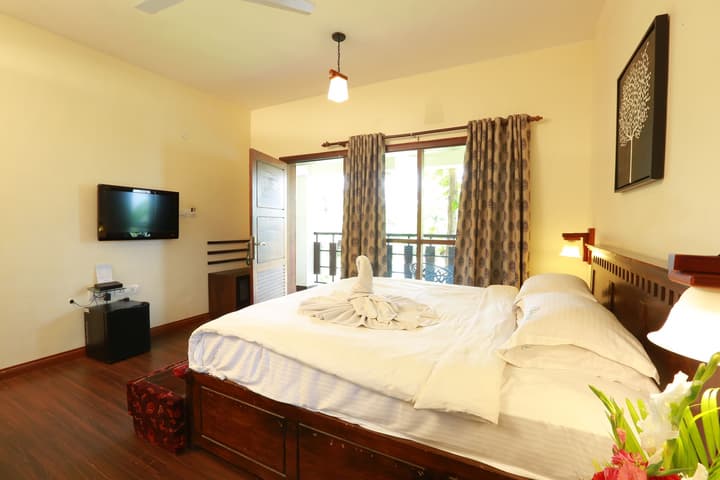 Deshadan Backwater Resort