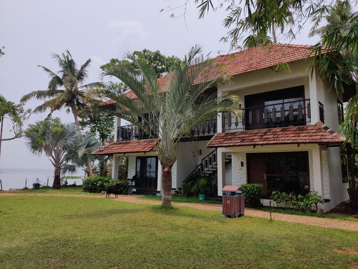 Deshadan Backwater Resort