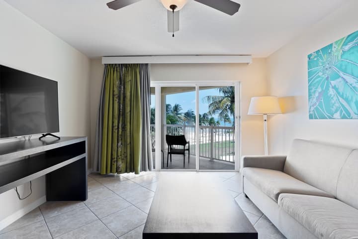Holiday Inn Resort Grand Cayman by IHG