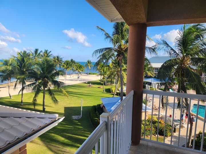 Holiday Inn Resort Grand Cayman by IHG