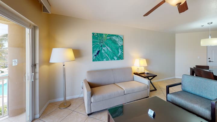Holiday Inn Resort Grand Cayman by IHG