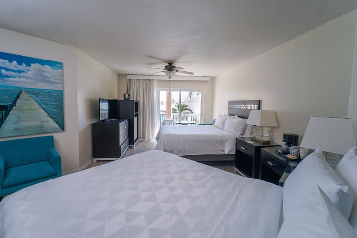 Holiday Inn Resort Grand Cayman by IHG