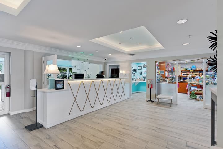 Holiday Inn Resort Grand Cayman by IHG