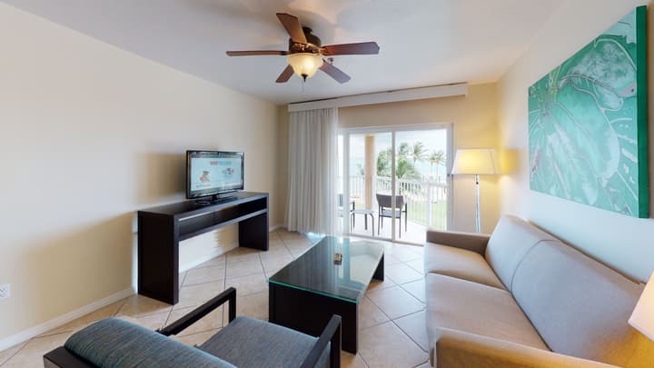 Holiday Inn Resort Grand Cayman by IHG