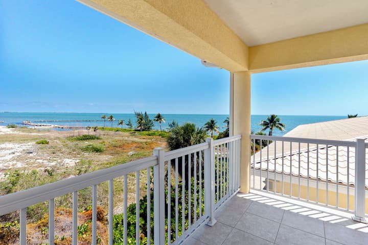Holiday Inn Resort Grand Cayman by IHG