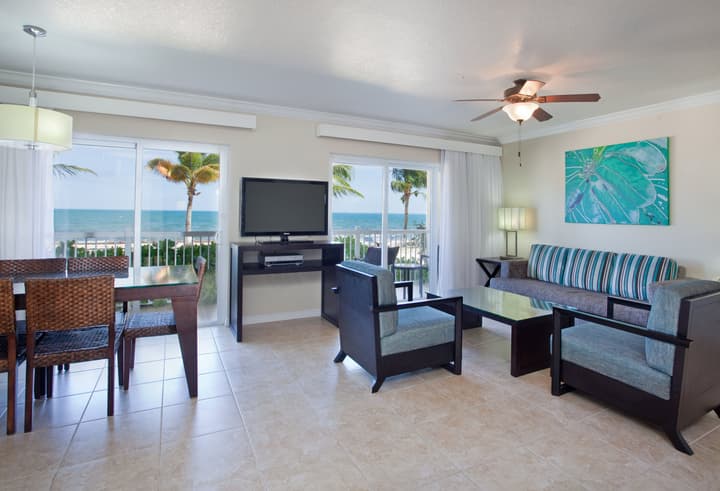 Holiday Inn Resort Grand Cayman by IHG
