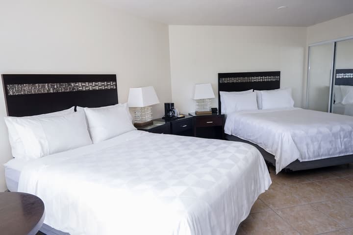 Holiday Inn Resort Grand Cayman by IHG