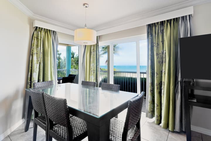 Holiday Inn Resort Grand Cayman by IHG