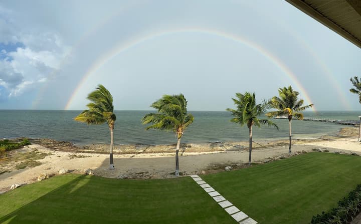 Holiday Inn Resort Grand Cayman by IHG