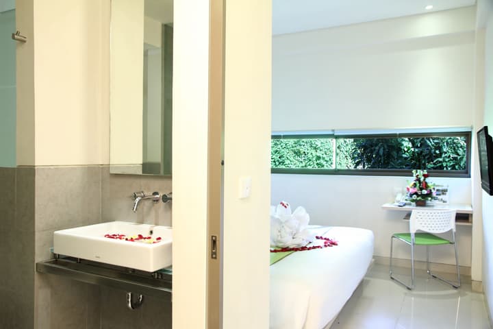 J Hotels Kuta