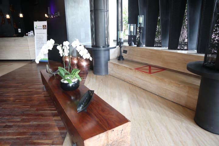 J Hotels Kuta