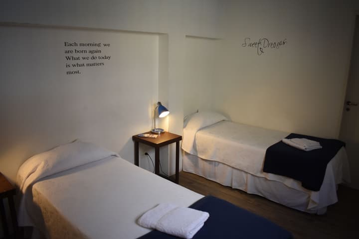 BA Stop Hotel House