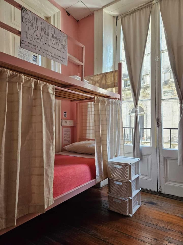 BA Stop Hotel House