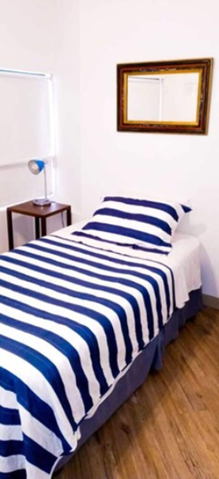 BA Stop Hotel House
