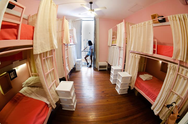 BA Stop Hotel House
