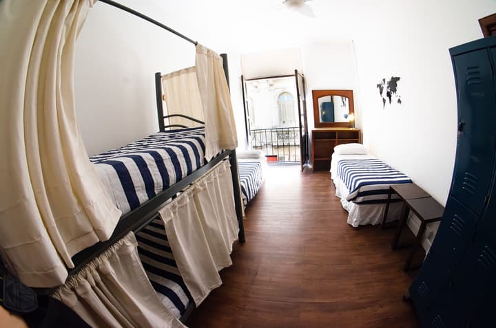 BA Stop Hotel House