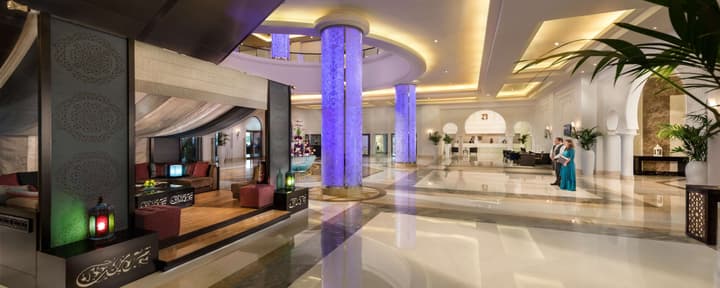Bahi Ajman Palace Hotel