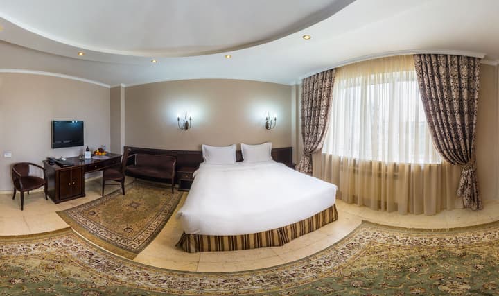 Royal Petrol Hotel