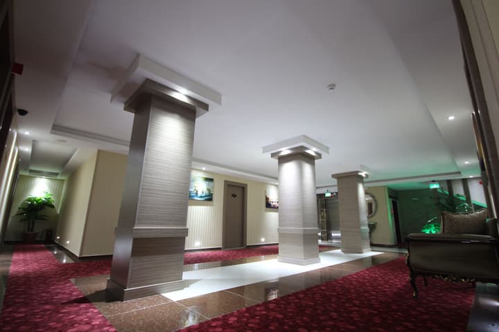Grand Corner Hotel - Boutique Class