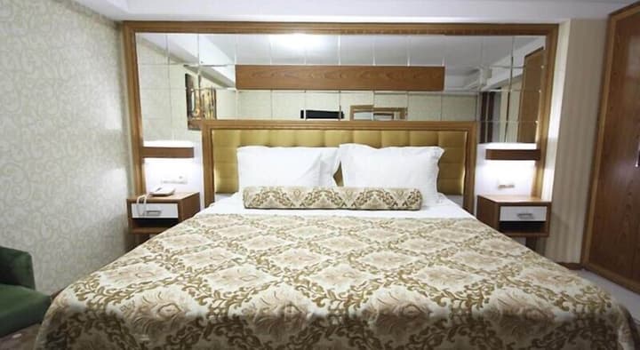 Grand Corner Hotel - Boutique Class