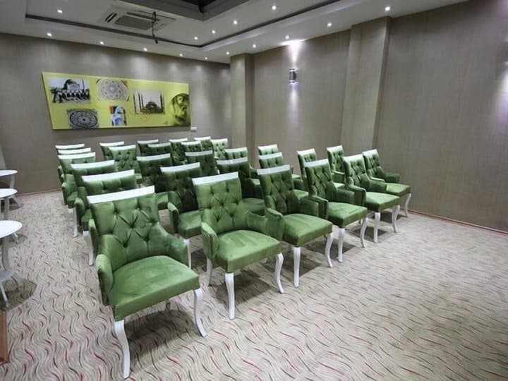 Grand Corner Hotel - Boutique Class
