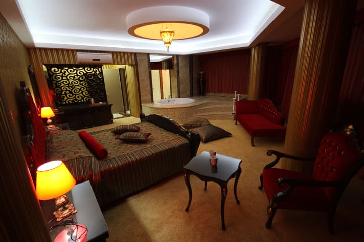 Grand Corner Hotel - Boutique Class