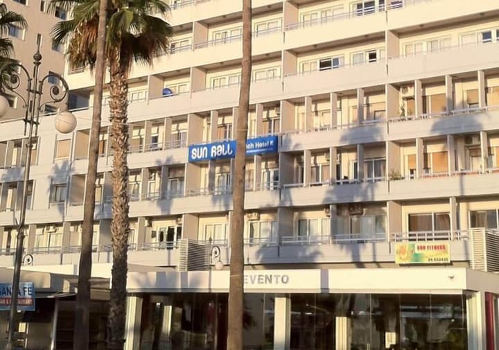 Sun Hall Beach Hotel Apts.
