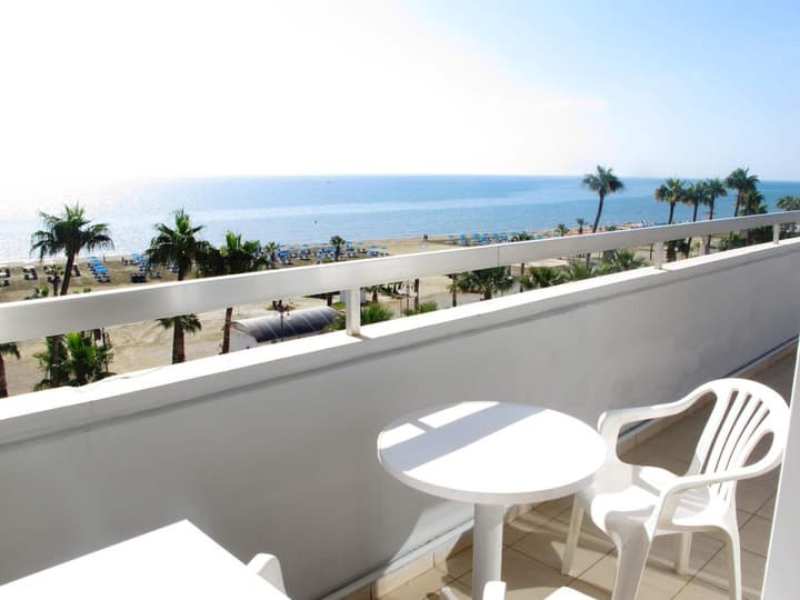 Sun Hall Beach Hotel Apts.