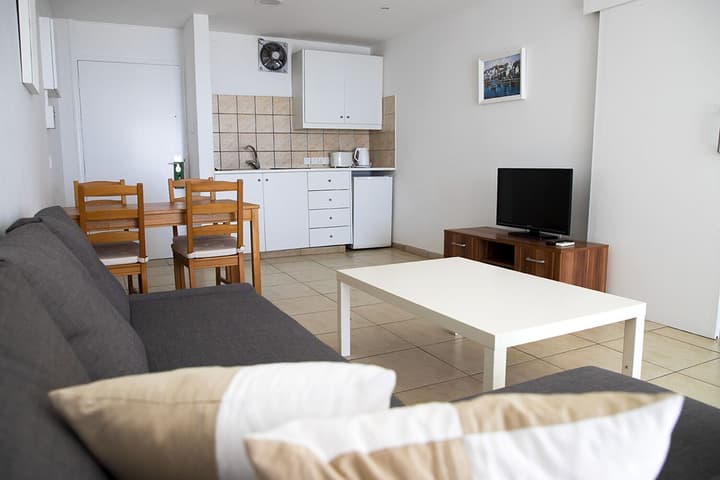 Sun Hall Beach Hotel Apts.