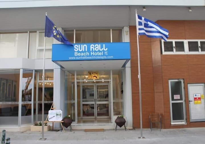 Sun Hall Beach Hotel Apts.
