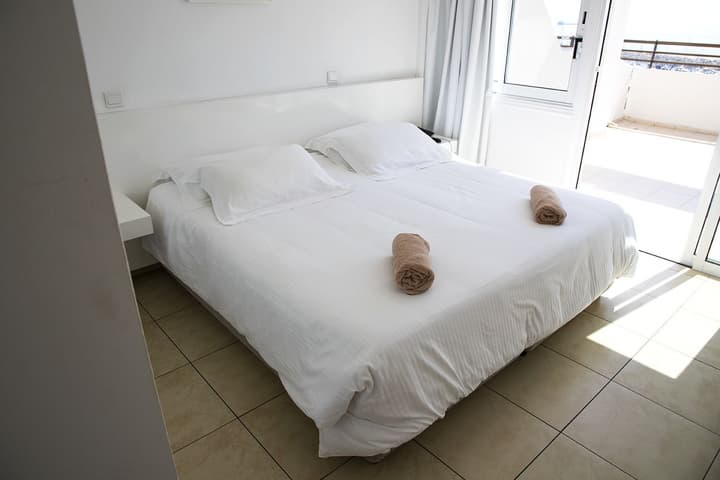 Sun Hall Beach Hotel Apts.