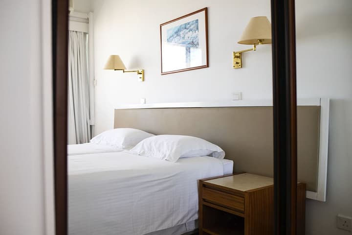 Sun Hall Beach Hotel Apts.
