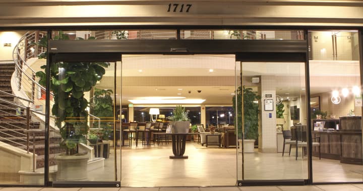 Best Western Plus Bayside Hotel