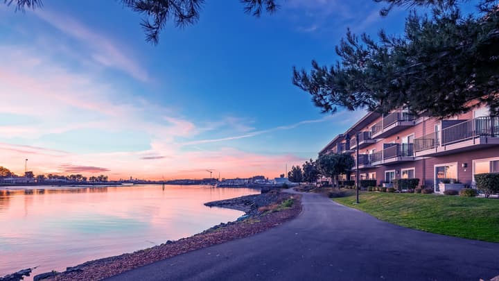 Best Western Plus Bayside Hotel