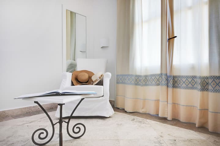 Phi Hotel Sighientu
