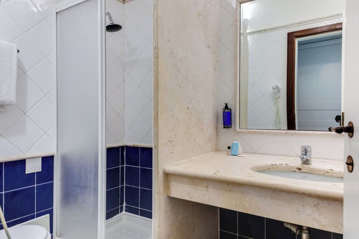 Phi Hotel Sighientu