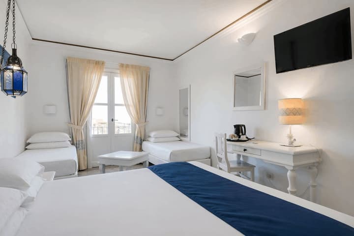 Phi Hotel Sighientu