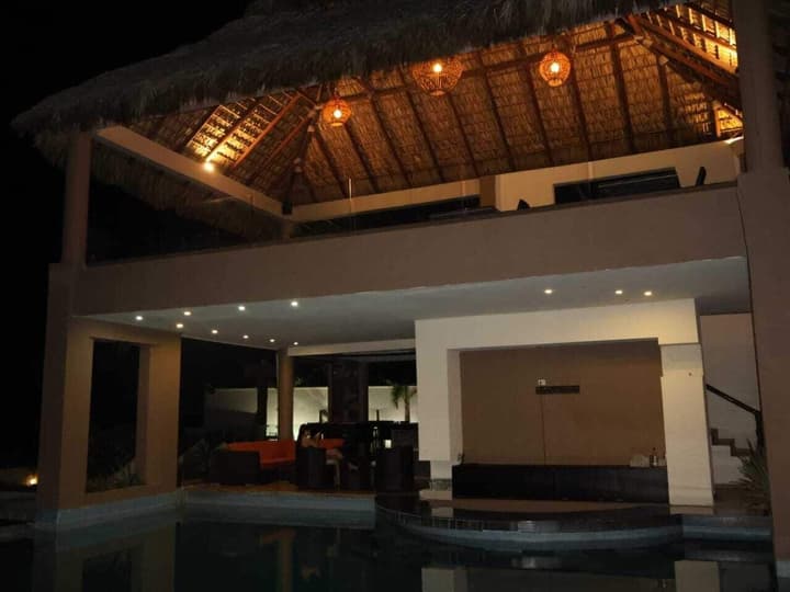 Pacific King Hotel