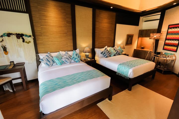 Lihim Resorts