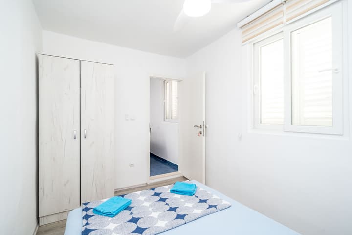 Apartment & Rooms Alan