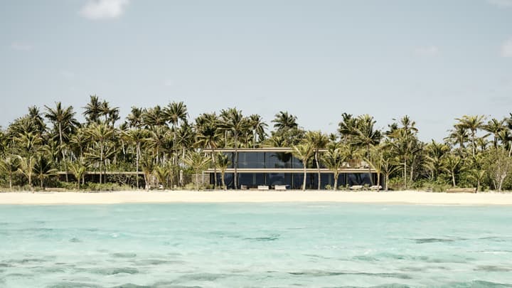 Patina Maldives, Fari Islands